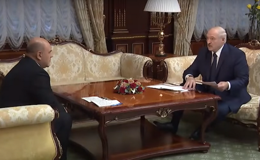 Лукашенко рассказал про "фейк" Меркель о Навальном