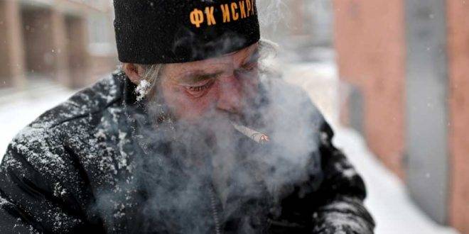 власти РФ решили покрыть убытки от "ковида" за счет курильщиков