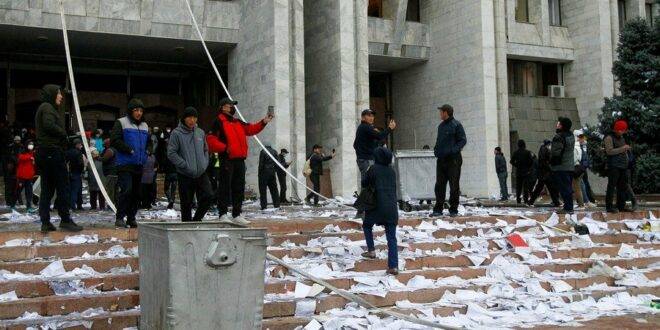 С нар – в правительственную резиденцию: премьером Киргизии стал уголовник