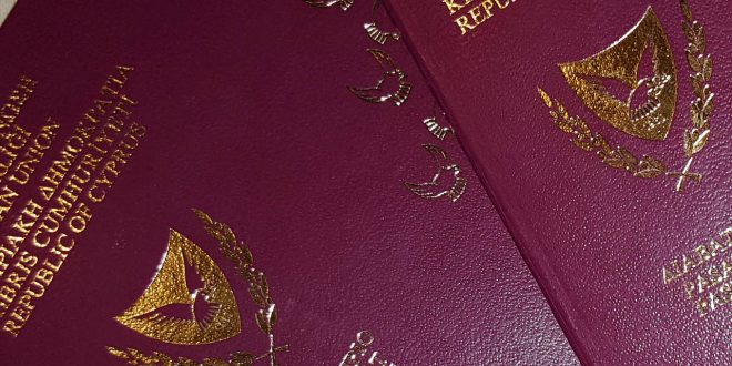 Куда теперь податься российскому олигарху? Кипр отменил программу "золотых паспортов"