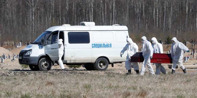 В РФ за сутки от COVID-19 умерло рекордное число людей