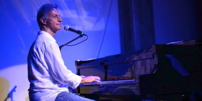 Знаменитый израильский музыкант улетает в Италию – "подальше от израильского хаоса"