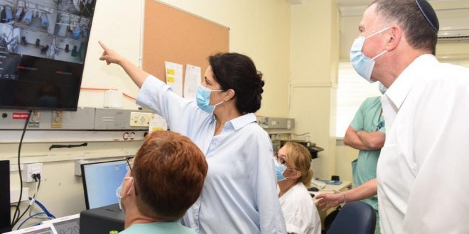 Израильские больницы быстро заполняются, в Иерусалиме "ковидных" больных негде класть