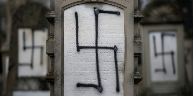 фашисты, антисемиты и сатанисты осквернили кладбище