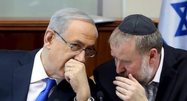 Глава коалиции из «Ликуда» отсидел 4 часа на допросе из-за угроз Мандельблиту
