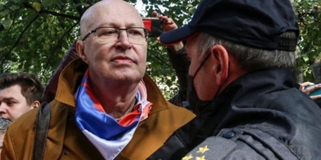 В Санкт-Петербурге задержан известный российский политолог, заявивший о серьезной болезни Путина