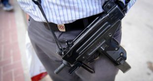 Полиция провела рейд против арабских торговцев оружием: 65 арестованных