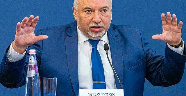 Либерман против Нетаниягу: «Он действует методами Геббельса и Сталина»